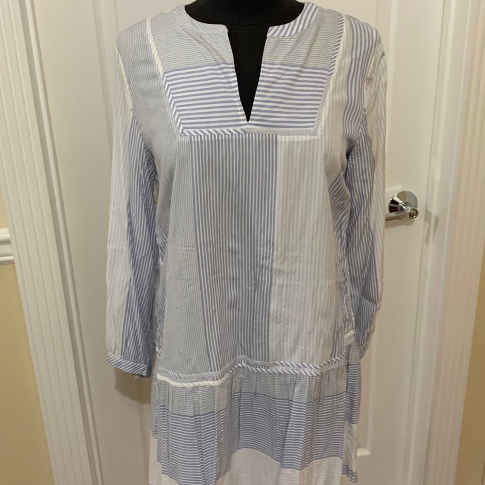 NWT Loft summer loose fit dress size small. Runs big